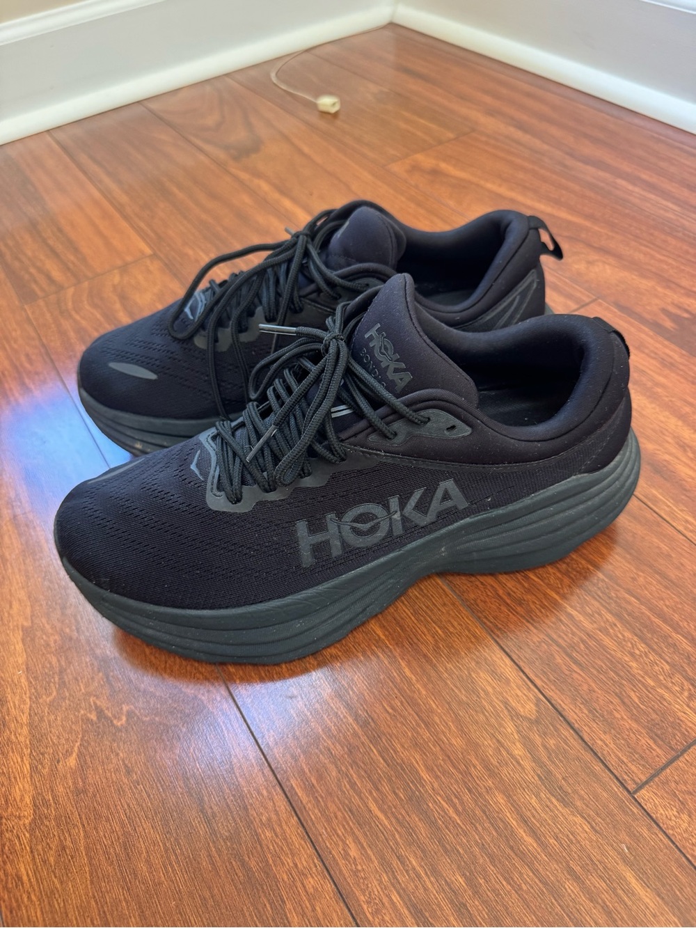 HOKA Bondi 8 X-Wide Men’s 10.5 4E Black Running Shoes 1127955-BBLC